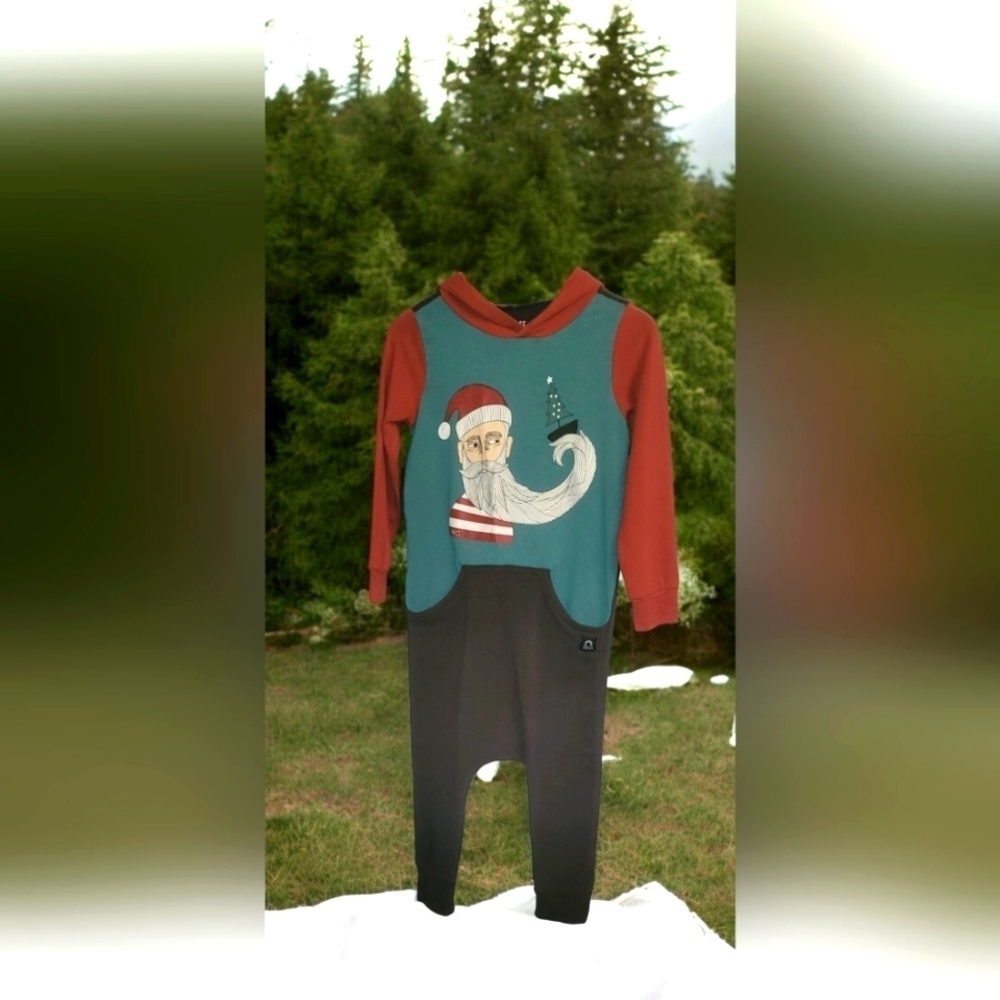 Rags to Raches "Old Saint Nick" long sleeve hooded kangaroo romper